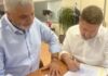 «Μαζί για τη νίκη»: Πατούλης και Χαρδαλιάς συνεργάζονται στο γραφείο του περιφερειάρχη Αττικής