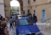 Απολογείται ο «εγκέφαλος» του κυκλώματος παράνομων υιοθεσιών – «Γιατρέ σ’ αγαπάμε», φώναζαν έξω από τα δικαστήρια