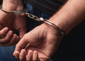 «Με παγίδεψε και με βίασε μπροστά σε φίλους του» – Η καταγγελία φρίκης 19χρονης στην Κω
