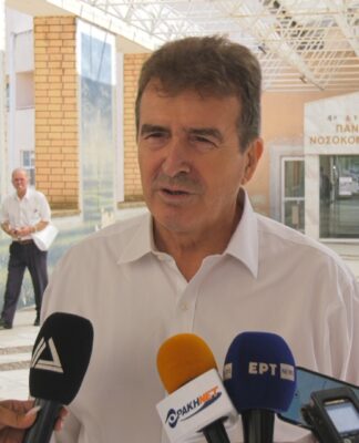Ο Μιχάλης Χρυσοχοΐδης στο Πανεπιστημιακό Γενικό Νοσοκομείο Αλεξανδρούπολης