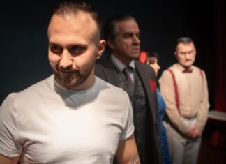 Οι συντελεστές της παράσταση Οι Αρουραίοι μιλούν στο PIRAUES PRESS