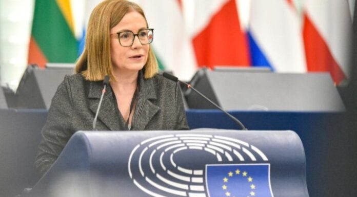 Μαρία Σπυράκη: «Ήμουν έγκυος τριών μηνών και απέβαλα με έναν πολύ βίαιο τρόπο πηγαίνοντας στο κανάλι που δούλευα»