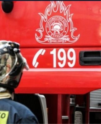 Φωτιά στα Πατήσια σε χώρο παλιού συνεργείου – Σημειώθηκαν εκρήξεις
