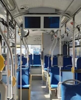 Οδηγός λεωφορείου έκανε δρομολόγια με κινητό στο χέρι