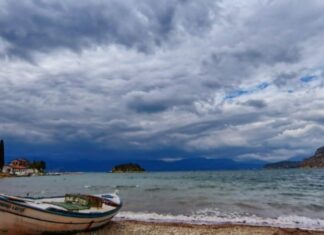 Ψυχρολουσία μετά τον καύσωνα: Έρχονται καταιγίδες και βουτιά της θερμοκρασίας