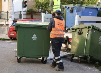 Σοκ: Υπάλληλος της Καθαριότητας του Δήμου Πειραιά πέθανε στη βάρδιά του