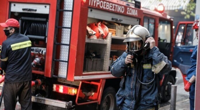 Πυρκαγιά σε κτηνοτροφική μονάδα – Μεγάλη κινητοποίηση της Πυροσβεστικής