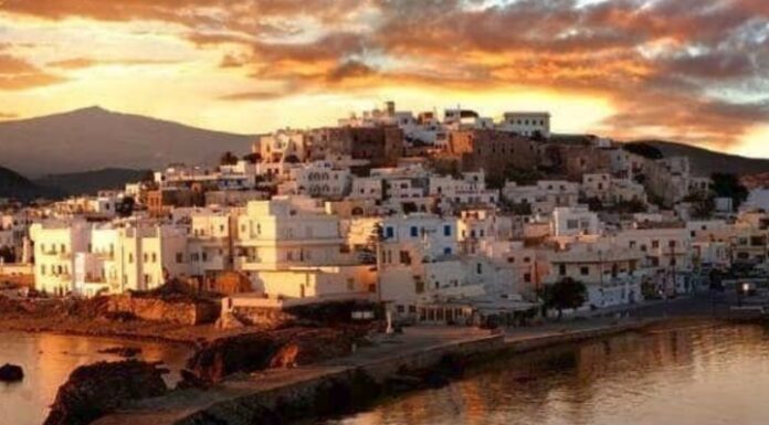 Τα τρία ελληνικά νησιά που προτείνει η La Repubblica για διακοπές το 2025