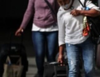 Σε τι χρησιμεύει η μικροσκοπική πλαϊνή τσέπη που έχουν τα τζιν
