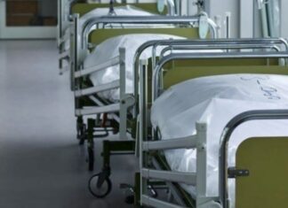 Διασωληνωμένος ο 10χρονος που πήγε να κλέψει και έπεσε από μπαλκόνι – Αναζητείται ο 7χρονος συνεργός του