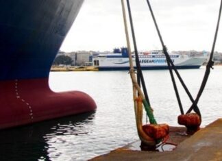 Συναγερμός για βόμβα στο «Blue Star 1» – Εκκενώθηκε το πλοίο