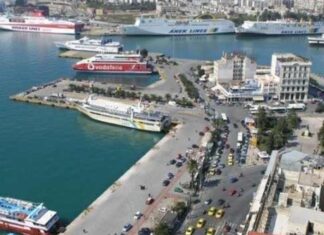 Σοκ στο λιμάνι του Πειραιά: Άνδρας επέπλεε νεκρός στη θαλάσσια περιοχή της πύλης Ε10