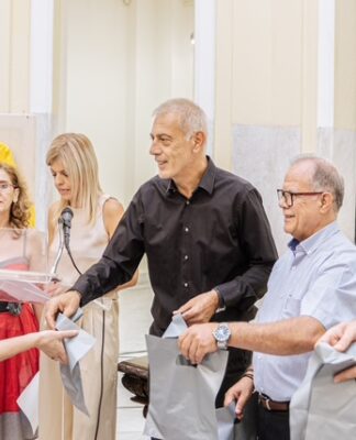 Τιμήθηκαν οι σχολικοί τροχονόμοι του Δήμου Πειραιά στη Δημοτική Πινακοθήκη
