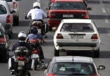 Άγριο ξύλο μεταξύ οδηγών για την προτεραιότητα σε φανάρι (Σοκαριστικό βίντεο)