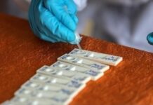 Ο κορωνοϊός… επέστρεψε: Μεγάλη ανησυχία για την μετάλλαξη XFG – Το «ύπουλο» ξαφνικό σύμπτωμα που προβληματίζει τους γιατρούς