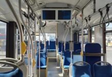 Το λεωφορείο που μετατρέπει την καθημερινή διαδρομή σε γιορτή