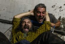 Η μεγάλη επιτυχία της Ομάδας Cartel, Άνθρωποι και Ποντίκια, σε σκηνοθεσία Βασίλη Μπισμπίκη κατέκτησε και πάλι το κοινό
