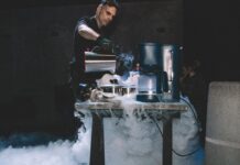 O Γιώργος Παπαγεωργίου αναμετριέται με το εμβληματικό «1984» στο Δίπυλον