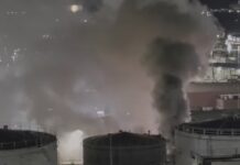 Μεγάλη φωτιά στο Πέραμα: Κλείστε τα παράθυρα – Καίγεται καύσιμη ύλη! (φωτο)