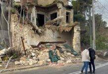 Κακοκαιρία στον Πειραιά: Κατέρρευσε κτίριο στην Καστέλλα (φωτό)