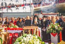 ΔΕΝ ΞΕΧΝΩ: Τη μνήμη των 21 θυμάτων της Θύρας 7 τίμησε ο Δήμος Πειραιά! (φωτο)