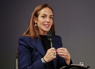 Δόμνα Μιχαηλίδου: «Η ψηφιακή ενδυνάμωση αλλάζει την καθημερινότητα των ηλικιωμένων συμπολιτών μας»