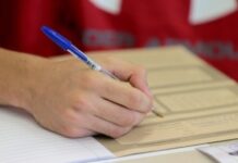 Έκθεση – Πανελλαδικές 2026: Τα θέματα σήμερα (29/5) στη Νεοελληνική Γλώσσα