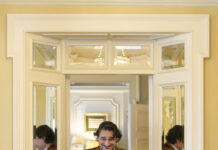 Νέα μεγάλη καλοκαιρινή περιοδεία σε όλη την Ελλάδα για τον Βασίλη Χαραλαμπόπουλο