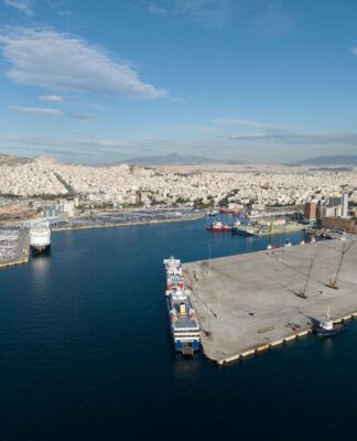 Πειραιάς: Νεκρός ο οδηγός του ταξί που έπεσε στη θάλασσα