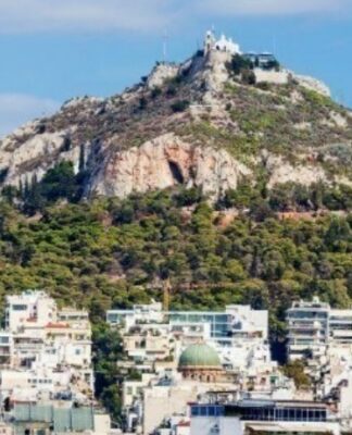 Λυκαβηττός: Άγνωστος άνδρας παρενόχλησε 22χρονη – Η γυναίκα τραυματίστηκε προσπαθώντας να διαφύγει