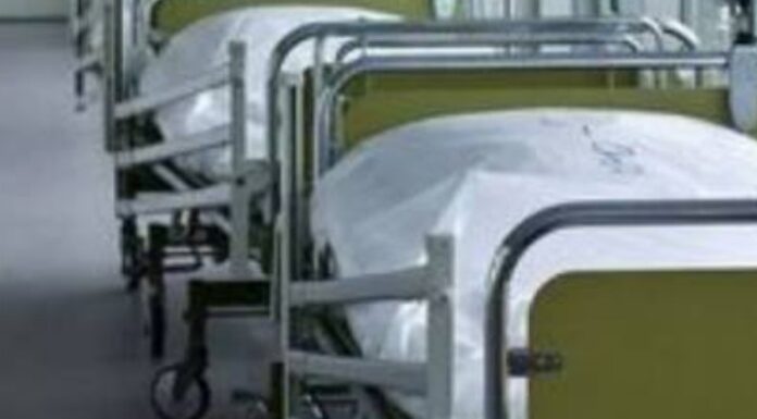 Σαλαμίνα: Εσπευσμένα στο νοσοκομείο 15χρονη