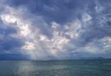 Με δύο πρόσωπα ο καιρός σήμερα: Αστάθεια στα ηπειρωτικά, καλοκαιρία στα νησιά
