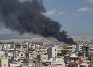 Μεγάλη φωτιά τώρα στο Ρέντη!(ΒΙΝΤΕΟ)