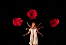 MOMIX, οι μάγοι του χορού επιστρέφουν σε Αθήνα και Θεσσαλονίκη τον Δεκέμβριο