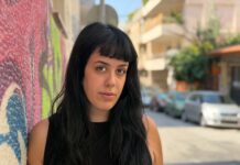 Η Χριστίνα Μπαρίτα σκηνοθέτης της παράστασης “Καλύτερα να σου βγει το μάτι” μιλά στο PIRAEUS PRESS
